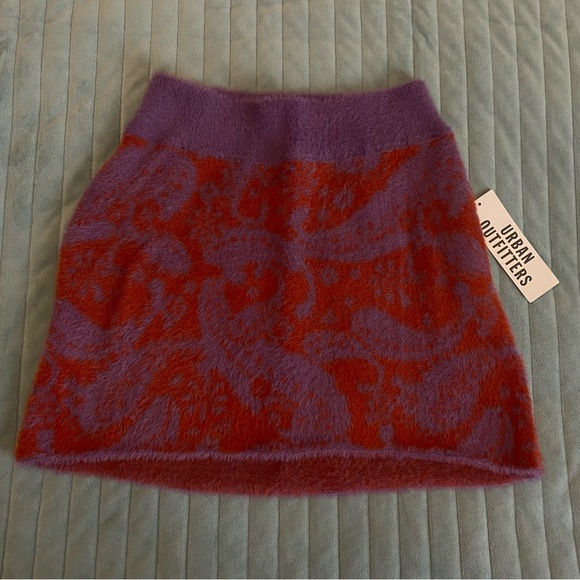 NWT Urban Outfitters Maryanne Knit Fuzzy Mini Skirt - Picture 2 of 4